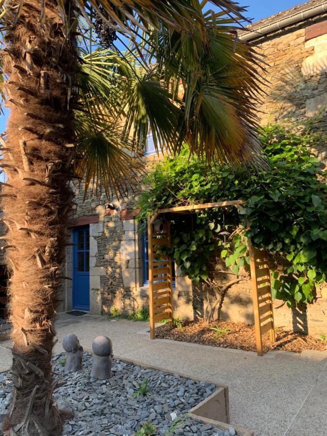 La Cour Des Ursulines Hotell Josselin Exteriör bild