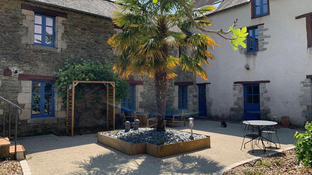 La Cour Des Ursulines Hotell Josselin Exteriör bild
